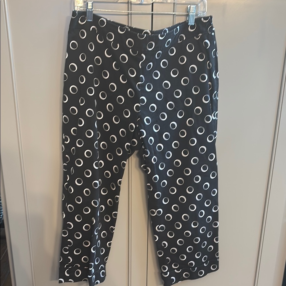 Rafaella petites Black and White Patterned woman’s cropped  Pants 14p